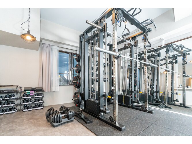 パーソナルジムADJUST 横浜桜木町店