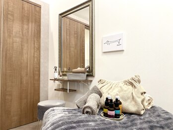 ルミエールフォートサイド(L’MIERE fortside)/大きな鏡でお肌を見ていきます