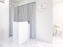 ホワイトニングショップ 津田沼店の雰囲気（白を基調とした清潔感のある店内♪【セルフホワイトニング】）