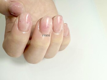 ヴェルニ(VERNI)の写真/オフィス系シンプル～トレンド個性派アートの定額サンプルも豊富にご用意◎ネイルケアやスカルプ長さ出しOK