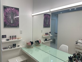 ポーラ JR堺市店(POLA)/独立したメイクスペース