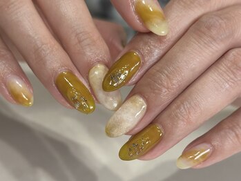 アウラ(Aula)/イエロー定額デザイン