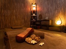 ノアボラーン(Noad Boran)の雰囲気（統一された茶系のアジアンテイストの店内）