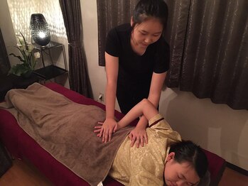 癒し空間りらく屋/肩を伸ばします