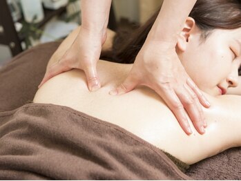 ファセテラピーサロン フィール(Feel)/背中リンパオイルマッサージ