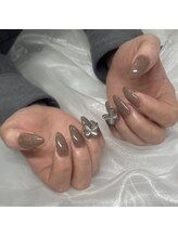 ティニー(Tiny)/お持ち込みネイル