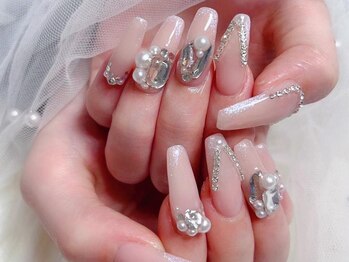 ザ ネイル(The Nail)の写真/【当店人気つけ放題メニュー】豊富なパーツ・カラー・デザインあり◎理想のネイル実現はお任せください♪