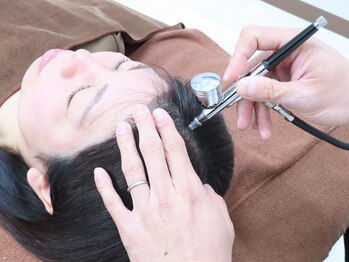 マーブル 熊本合志店/育毛促進施術風景