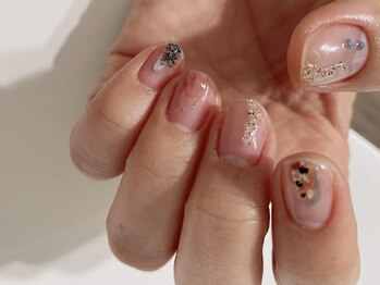 アヴァロンパーツアンドビューティー(avalon parts and beauty)/