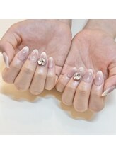 アイラッシュサロンアールツー(eyelash salon R2)/チークネイル　Vカット