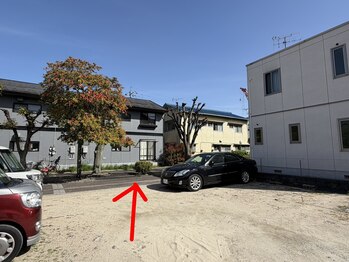 ジャシィ(JASY)/駐車場からサロンまで◇1