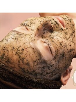 ヘアーアンドネイル スウィート(SWEET)の写真/◆肌育革命◆REVI陶器肌ハーブピーリング￥8800！剥離なしで短期集中＆本気の肌質改善◎