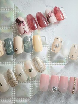 シービューティー(C BEAUTY)の写真/豊富なカラーとパーツが揃うからこそ叶う上質で洗練された指先デザイン♪理想を形にするネイルラインナップ