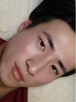 リラクゼーションネイルサロンリキリキ(Relaxation Liki Liki)の写真/メンズフェイシャルだけでなく、眉毛WAX脱毛メニューもご用意♪[アイブロウwax/眉毛パーマ/ヒゲ脱毛/etc..]