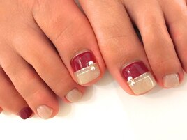 retreat nail