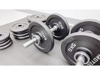 ワイズ パーソナルトレーニングジム(Y's)/重量トレーニングも!