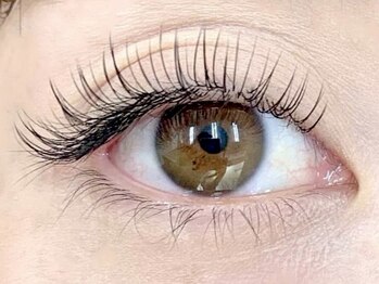 アイラッシュサロンティアラ/フラットラッシュ140本