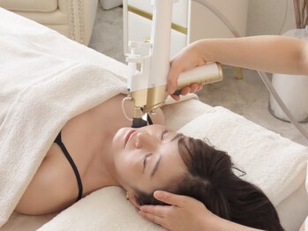 ドクターボディ 新宿店(Dr.Body)の写真/お肌のお悩みを改善し、透明感のある素肌へ♪たるみ改善も叶う◎肌状態を見極め、貴方に合った施術を提案！