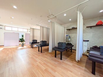 きき接骨院整体院 多賀城中野栄院/清潔な施術スペース