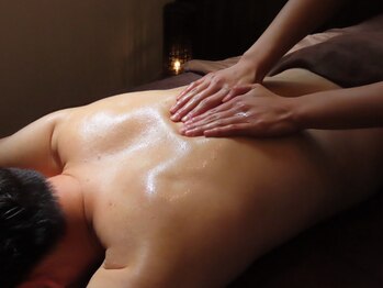 フランジスパ(FRANGI SPA)の写真/男性のための癒し時間。日々頑張る貴方にご褒美を★全身オイルリンパ(足浴・ドライヘッド込み)￥6,300～