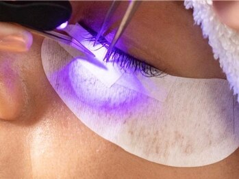 ユウラッシュ(yuu * lash)の写真/話題のLEDエクステ導入★丁寧な施術でモチの良さも◎自然なのにパッチリ上品な目元を演出します◇