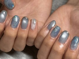 うるうる水色ネイル