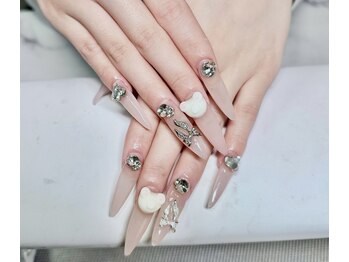 キアラネイルサロン/チップ長さだしパーツ付け放題