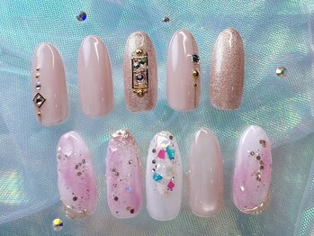 ネイルサロン インプレス(Impress)の写真/シンプルなOLネイル～大人可愛いネイルまで多種多様☆他店ではできなかった理想のアートも貴方の指先へ♪
