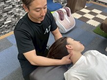 あず整体院 南森町天三/施術風景