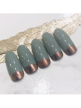 ラピシア(Rapicia)/さりげなく根元にミラーネイル☆