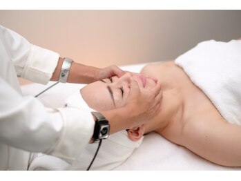 カバ(Kaba)/WINBACKで小顔、目元のケア◎