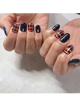 ブラン(blanc)/チェック柄ネイル