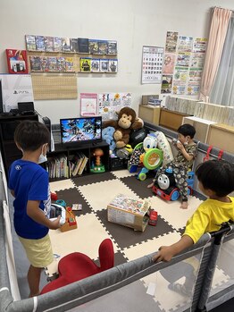 さくら通り整骨院 整体院の写真/【お子様同伴OK★】キッズスペースにおもちゃ・DVD・お昼寝マットも完備!ママの“自分時間”サポートします