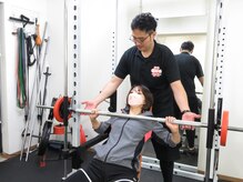 整骨院ワン(One)/バストアップにはベンチプレス