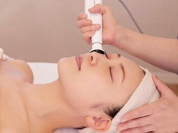 アメアラレ(amearare)の写真/最新美容で肌本来の力を高め印象若見え+しみしわ改善◎潤いとハリを与えモチモチ美肌に！