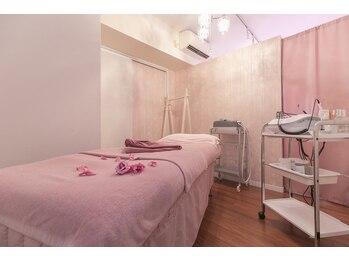 ディオーネ 仙台店(Dione)/ピンク×白の個室 (1)