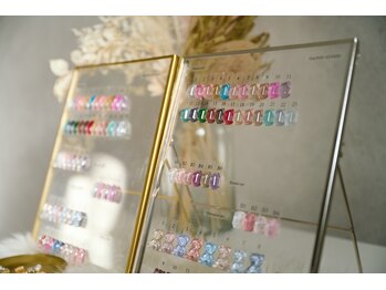 種類豊富なジェルネイル♪