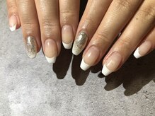 アリュメ 三重鈴鹿店(allum)/きらきらフレンチネイル