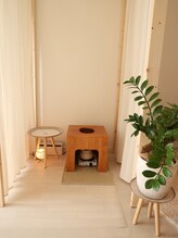 アナイス(Anais)/よもぎ蒸し専用天然木の椅子