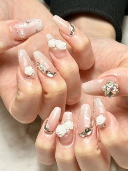 アール 桜木町店(R)の写真/丁寧な施術でフォルム重視◎【チップ長さだし×持ち込みデザインOK】定番~個性派ネイルまで幅広く対応♪