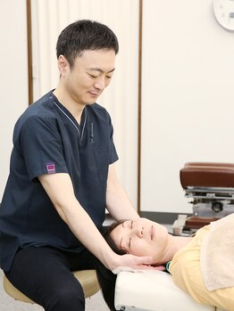 日暮里カイロプラクティックセンターの写真/長時間でのデスクワークやスマホでこり固まった首肩こりも根本から改善し徹底ケア☆メンズにもオススメ◎