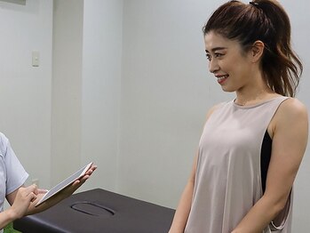 のびるん 横浜矢向店の写真/デスクワークで凝り固まった部分に◎今まで悩んでいた体の不調を豊富な知識を持つスタッフがアドバイス！