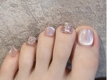 メルシー(Merci)/人気のキラキラフットネイル