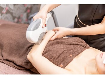 シャングリ ラ(Shangri La)の写真/【市役所前近く】脱毛デビューに♪お得な学割も◎初めての方/大学生さんも全身脱毛でお得にツルスベ肌へ☆