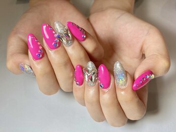 トータルビューティーローズ(Rose)/ギャル感が可愛いピンクネイル