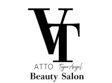 お店の前に駐車スペース2台分あります