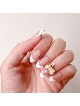 リアン(Re:an)/王道白フレンチネイル