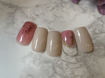 フリーネイル 四ツ橋店(free nail)の写真/毎回オフ込み同価格！1色塗りはカラー3色まで選択OK☆シーズン毎に替わるデザインサンプル数は30以上！