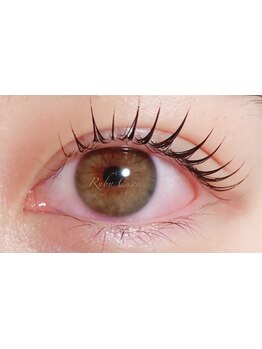 ネイル・アイメニューの同時施術が可能