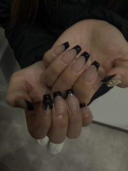 ネイルサロン ソル(Sol)/Black×Gold